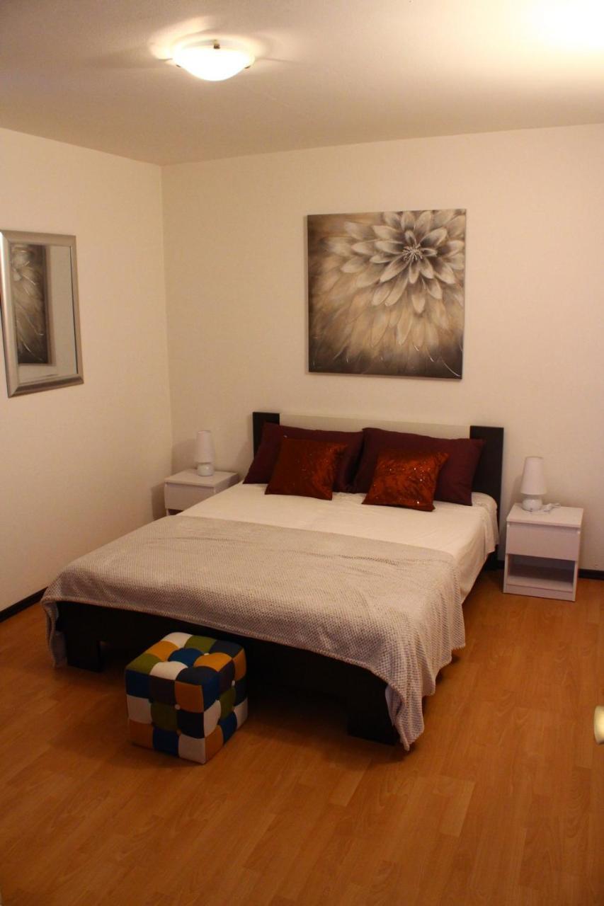 Apartment Arna Krk Town Eksteriør billede