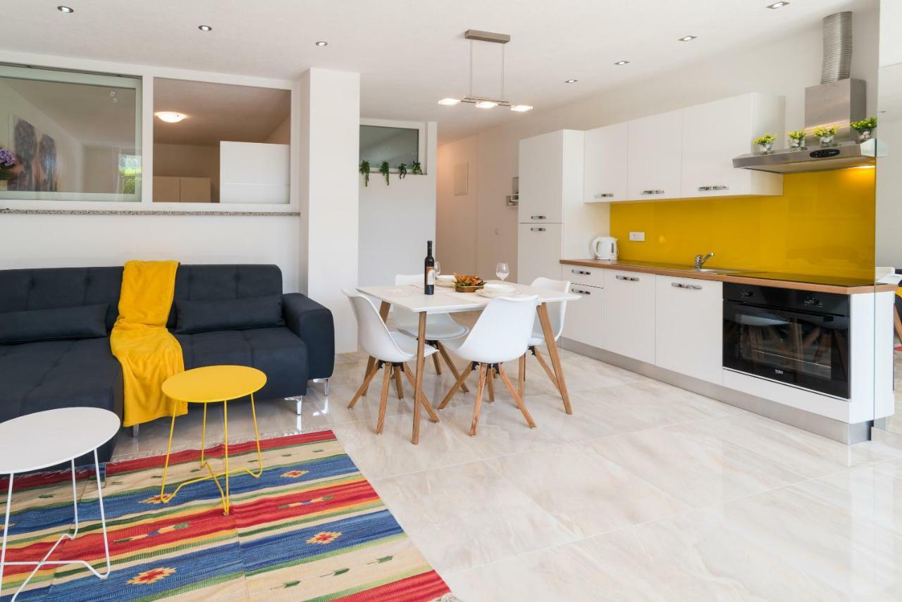 Apartment Arna Krk Town Eksteriør billede